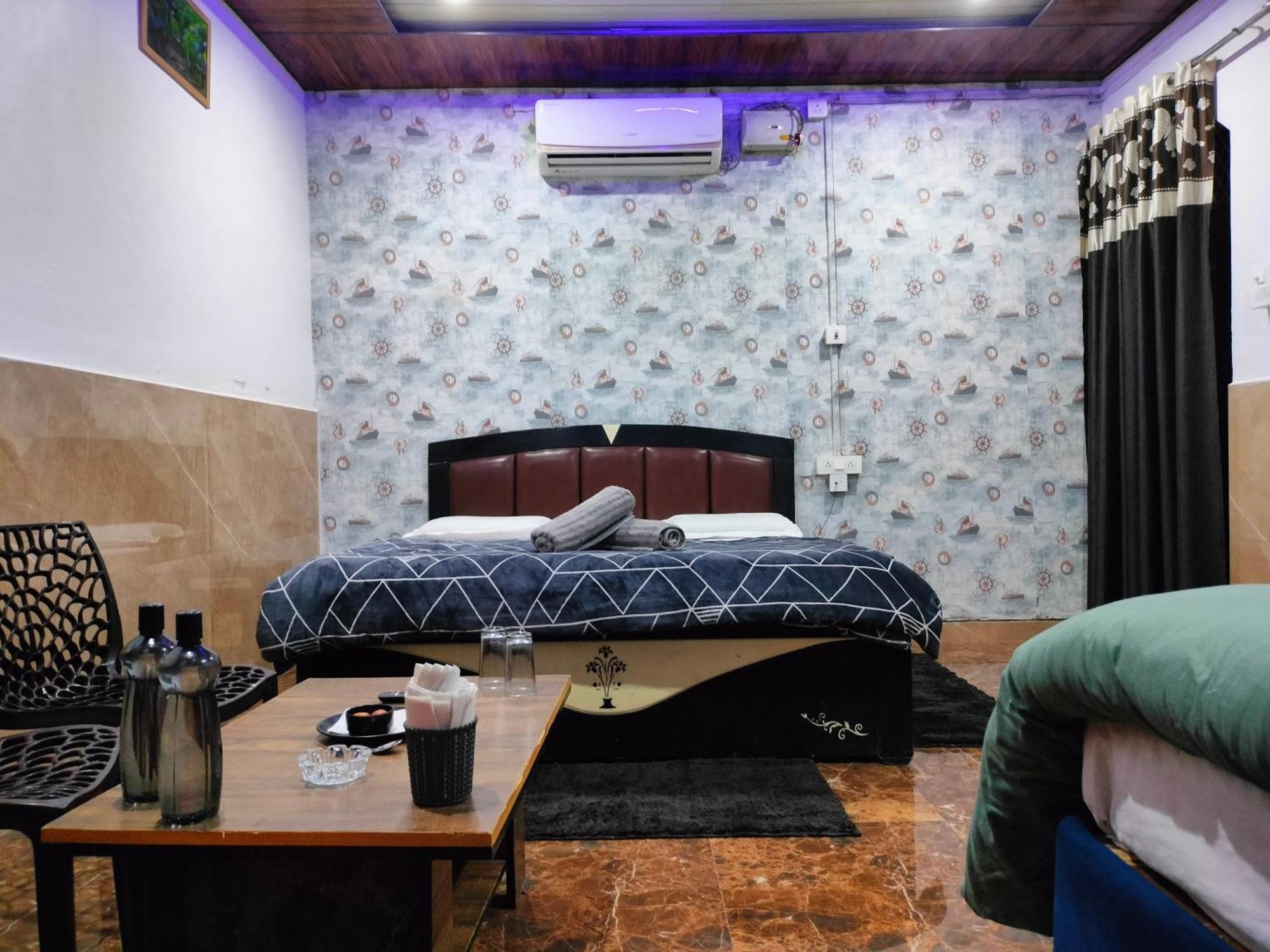 Kishan Home Stay Mathura Exterior photo