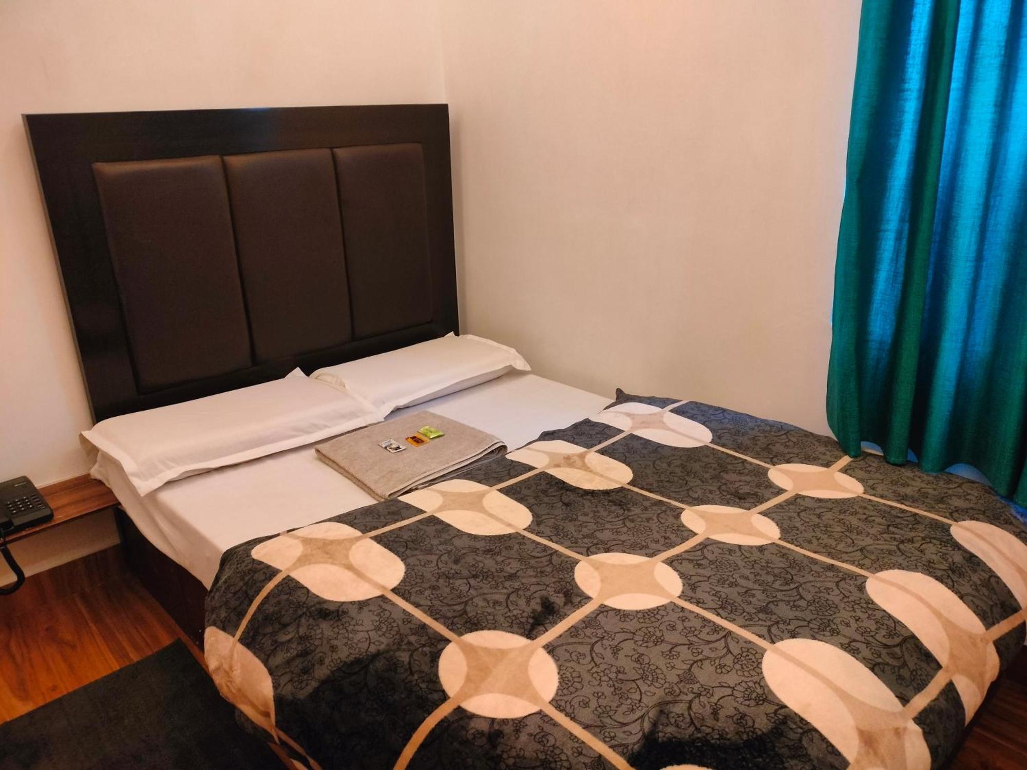 Kishan Home Stay Mathura Exterior photo